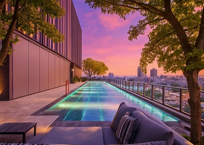 Phrom Phong 1Br Luxe Stay With Pool Gym Park City Center